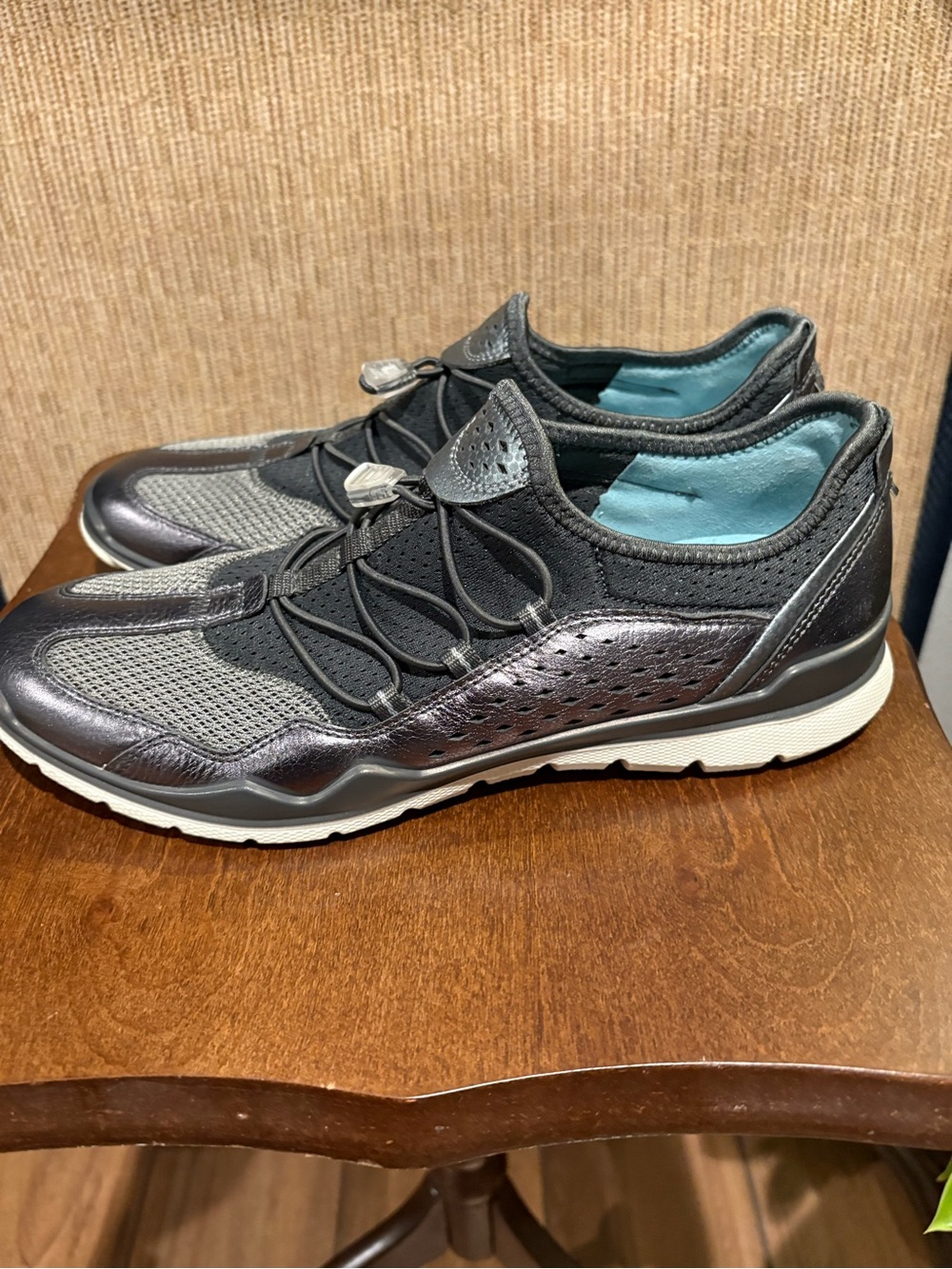 Ecco Women's Silver and Gray Comfort Slip-On Sneakers